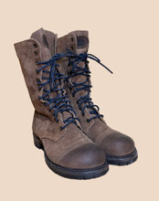 Load image into Gallery viewer, Walk-Over Vintage Light Brown Combat Boot Size 7
