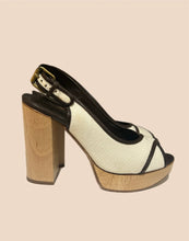 Load image into Gallery viewer, Chloé Canvas Platform Sandals
