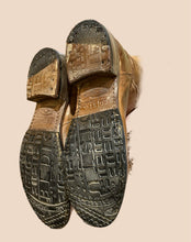 Load image into Gallery viewer, Bed Stu Cobbler Series Brown Distressed Boot Size 7