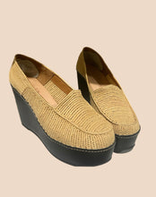 Load image into Gallery viewer, CarvenxRobert Clergerie Woven Raffia Wedge Sandals