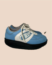 Load image into Gallery viewer, MBT Leg Exercise Shoes Size 6