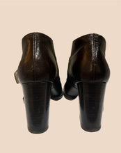 Load image into Gallery viewer, RARE: Clone Italia Buckle Brown Leather Heels