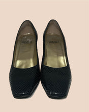 Load image into Gallery viewer, Charles Jourdan Snakeskin Pumps Size 7