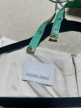 Load image into Gallery viewer, Sunny Choi Silk Simple Ivory Wedding Dress Size IT 42/ US 6/8