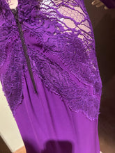 Load image into Gallery viewer, Stunning Purple Lace Gown Dress Size IT 42/ US 6