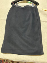 Load image into Gallery viewer, Sr. Francesco 100% Cashmere Knee Length Skirt Size 6