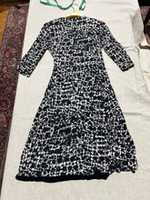 Load image into Gallery viewer, Vintage Gucci Black and White Contrast Wrap Dress Size 6