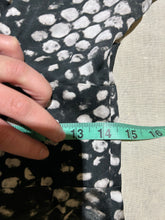 Load image into Gallery viewer, Stella McCartney Black and White Contrast 100% silk Honey Comb Dress Size 6