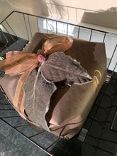 Load image into Gallery viewer, Attilio Servi - Panettone with Raisins, Chestnuts with Berta Grappa Cream - 1000g