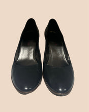 Load image into Gallery viewer, Giorgio Armani Simple Black Leather Pumps Size IT 39
