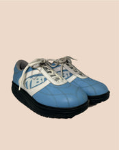 Load image into Gallery viewer, MBT Leg Exercise Shoes Size 6
