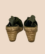 Load image into Gallery viewer, Montane Green Beaded Espadrilles Size 39
