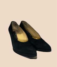 Load image into Gallery viewer, Sergio Rossi Black Suede Pump Size 38.5
