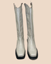 Load image into Gallery viewer, Alohas White Cowboy Boots Size 38
