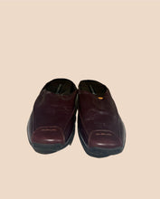 Load image into Gallery viewer, Sesto Meucci Burgundy Mule Loafer Size 7
