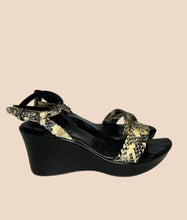 Load image into Gallery viewer, Airagni Snakeskin Wedge Sandals Size 39
