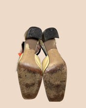 Load image into Gallery viewer, The Saddler Cream Strappy Pump Size 38.5
