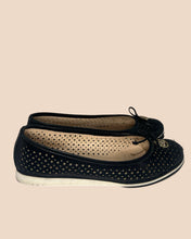 Load image into Gallery viewer, Baldinini Black and White Contrast Leather Flats Size 39
