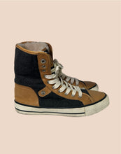 Load image into Gallery viewer, Tory Burch Sneaker Boots Size 7
