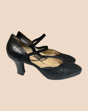 Load image into Gallery viewer, Thierry Rabotin Black Leather Pumps Size IT 39
