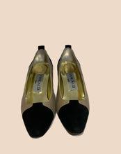 Load image into Gallery viewer, Pancaldi Canvas and Nubuck Leather Pumps Size 39
