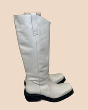 Load image into Gallery viewer, Alohas White Cowboy Boots Size 38
