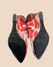 Load image into Gallery viewer, Elyse Walker Los Angeles Tie Dye Suede Heels
