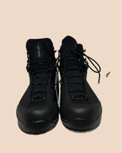Load image into Gallery viewer, Arcteryx Black Hiking Boots Size 38.5
