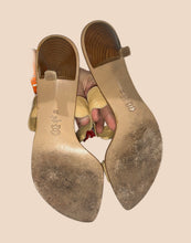 Load image into Gallery viewer, De Mario Capri Red Gem Sandals Size 39
