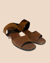 Load image into Gallery viewer, Vintage Alexander Nicolette Brown Suede Sandals Size IT 39
