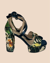 Load image into Gallery viewer, Stuart Weitzman Green Jungle Floral Platform Sandals Size 7
