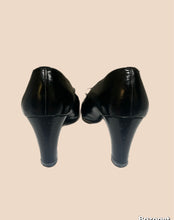 Load image into Gallery viewer, Rayne Leather Bow Pumps
