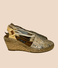 Load image into Gallery viewer, Montane White Beaded Espadrilles Size 39
