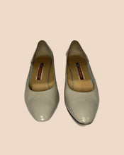 Load image into Gallery viewer, A Testoni White Leather Kitten Heels Size 38.5
