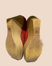 Load image into Gallery viewer, Tapeet Vicini Red Sandal Heel Size 36.5
