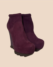 Load image into Gallery viewer, Camilla Skovgaard Purple Suede Wedge Size 37
