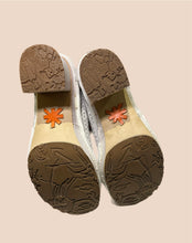 Load image into Gallery viewer, The Art Company Punched White Leather Heel Size 37
