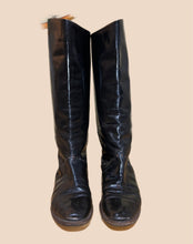Load image into Gallery viewer, Davids Brown and Black Riding Boots Size 37
