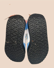 Load image into Gallery viewer, MBT Leg Exercise Shoes Size 6
