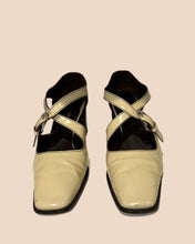 Load image into Gallery viewer, The Saddler Cream Strappy Pump Size 38.5
