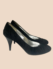 Load image into Gallery viewer, Vintage Charles Jourdan Ruched Black Pump
