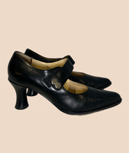 Load image into Gallery viewer, Sergio Rossi Classic Mary Jane Style Heel Size 39
