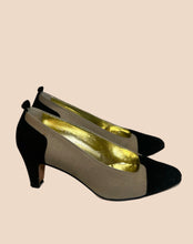 Load image into Gallery viewer, Pancaldi Canvas and Nubuck Leather Pumps Size 39
