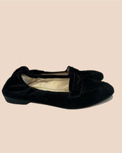 Load image into Gallery viewer, Guido Pasquali Milano Suede Loafer Slippers Size 39.5
