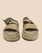 Load image into Gallery viewer, The Art Company Platform Sandals 7
