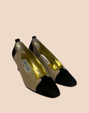 Load image into Gallery viewer, Pancaldi Canvas and Nubuck Leather Pumps Size 39
