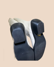 Load image into Gallery viewer, Alohas White Cowboy Boots Size 38
