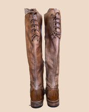 Load image into Gallery viewer, Bed Stu Cobbler Series Brown Distressed Boot Size 7
