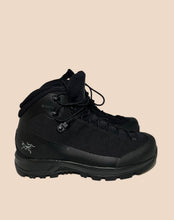 Load image into Gallery viewer, Arcteryx Black Hiking Boots Size 38.5
