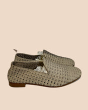Load image into Gallery viewer, Fratelli Rossetti Woven Leather Loafer Size 39
